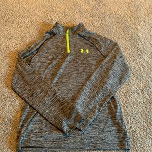 Boys Under Armour long sleeved tee with zip.